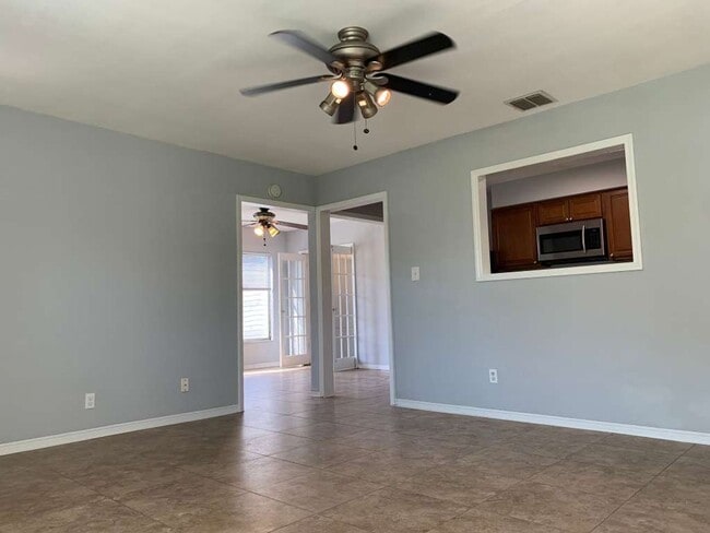 Photo - 3 Bedroom 2 Bath Home in Central Gulfport