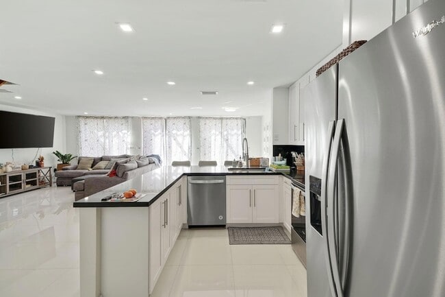 Photo - 3961 Adra Ave