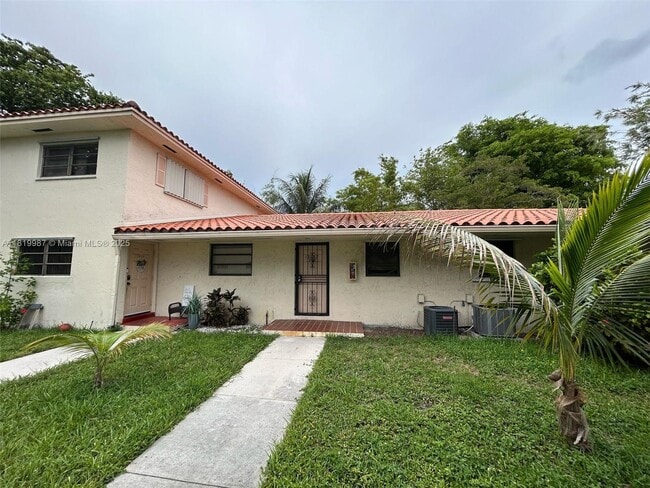 Photo - 13952 NE 4th Ave Condo Unit BA