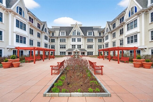 Photo - 225 Stanley Ave Unit 204