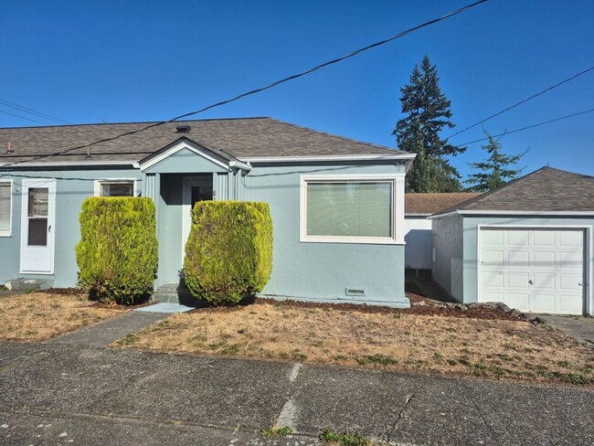 Building Photo - Charming 2 Bedroom Duplex Rental