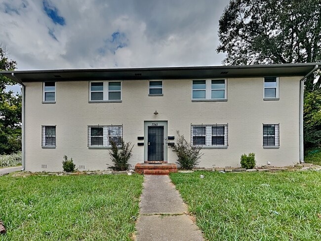 Building Photo - 7745 Madrid Ave Unit Apt C