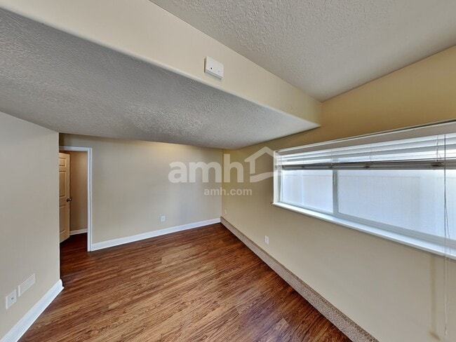 Photo - 1012 York Dr