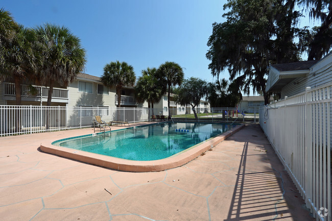 Puritan Place - Puritan Place Apartments