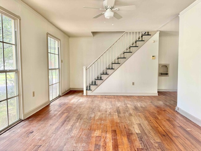 Building Photo - 1004 Rittiner Dr