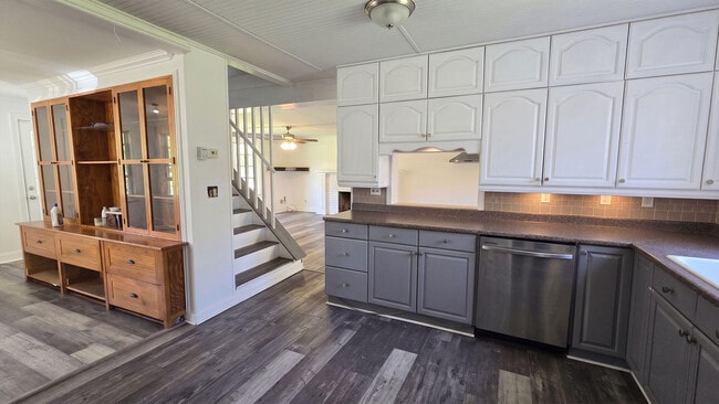 Photo - 7351 Marsh Rd