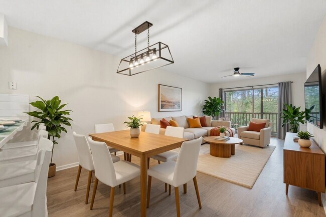 Building Photo - 412 Pinehurst Ln