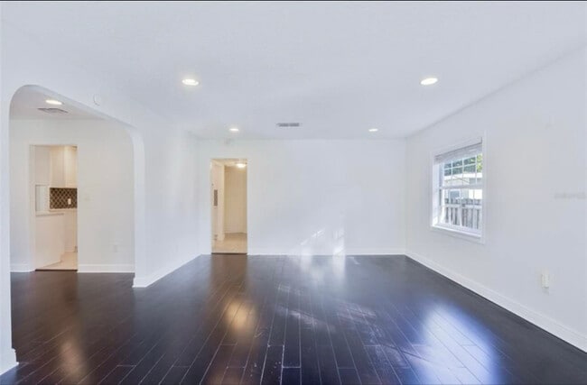 Photo - 350 N Phelps Ave