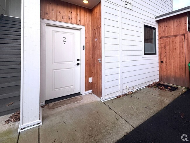 Building Photo - Newly Built Condo with Washer/Dryer in Uni...