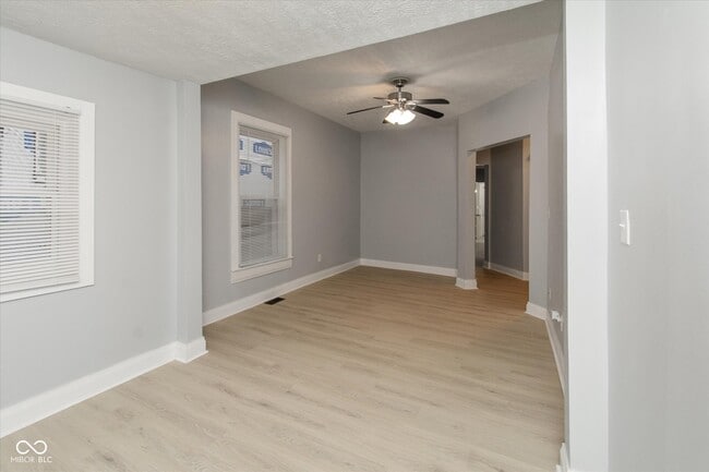 Photo - 3180 Graceland Ave