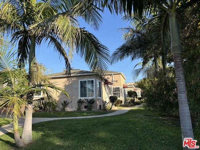 Building Photo - 130 E Hillcrest Blvd Unit B