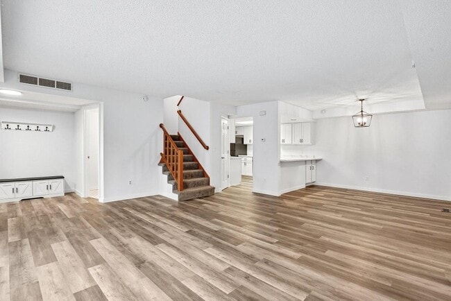 Photo - 18669 Clear View Ct