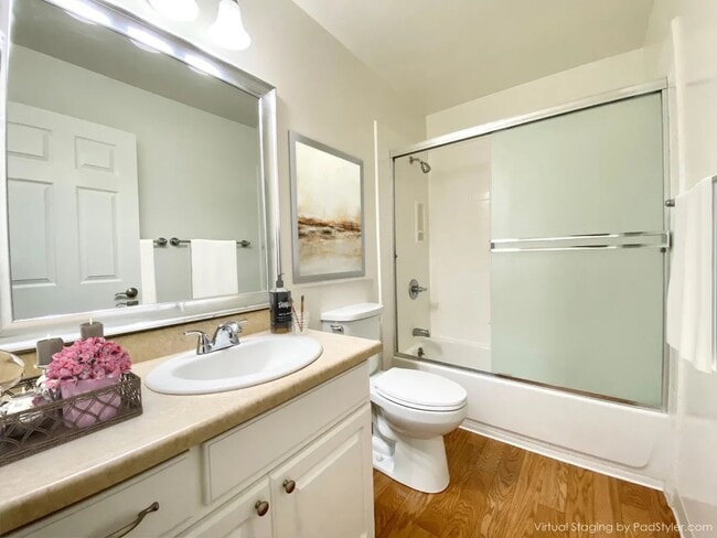 Photo - Mission Hills Apartments