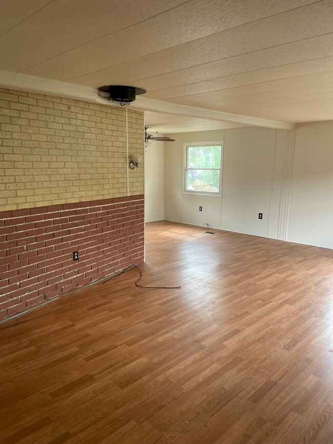 Photo - 404 Cherry St