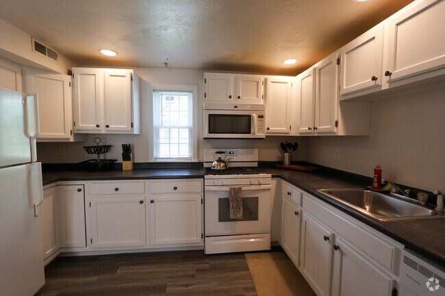Building Photo - 26 Jay St Unit 25-1 Rental
