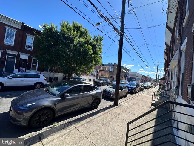 Photo - 2020 Moore St