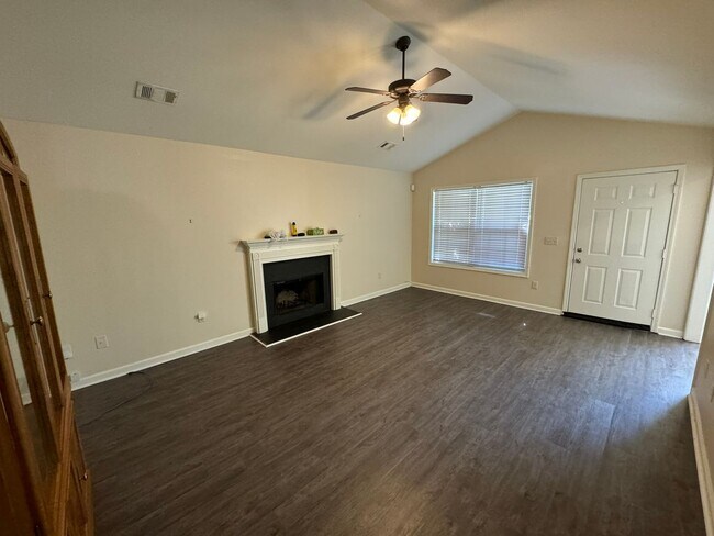 Photo - 3BR Eastside Single Family Home in Pinecrest!