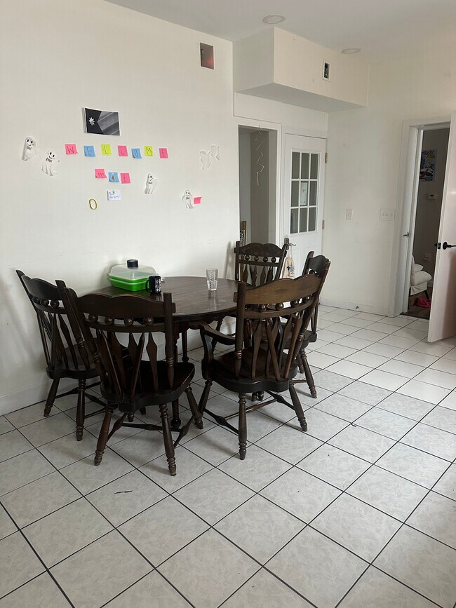 16 Copenger St Unit 2