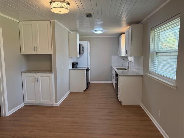 Photo - 7425 Deaver Dr