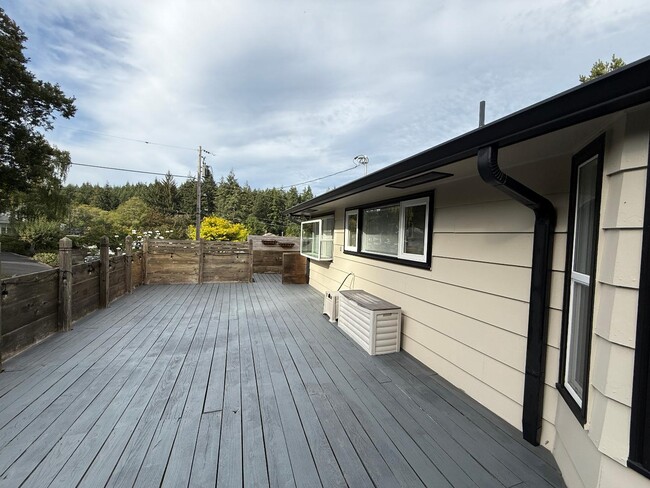 Photo - 580 N 13th St
