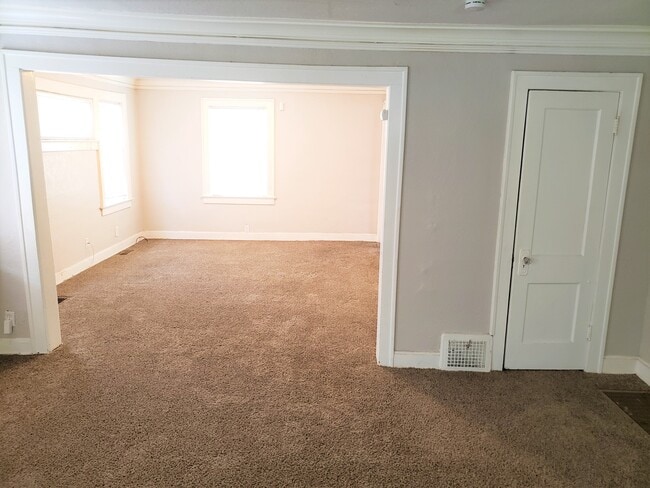 Photo - 5524 Woodland Ave