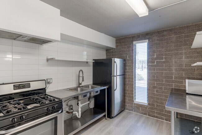 Studio - 420SF - Kitchen - Luna Bear Arcos