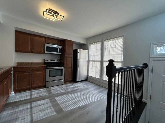 Photo - 658 Corsica Ave