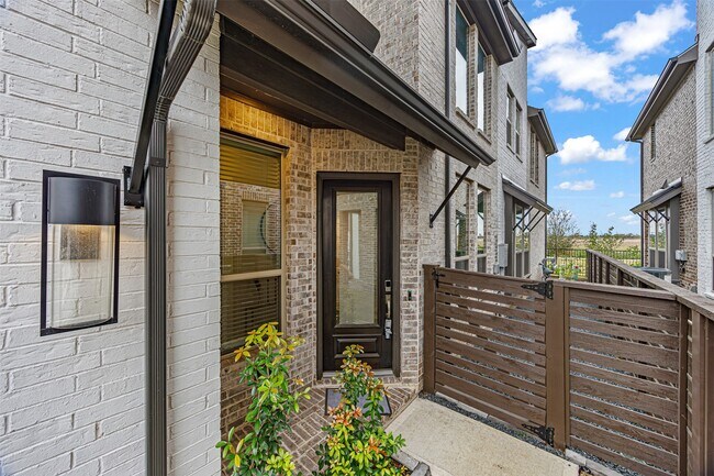 Photo - 16631 Lake Austin St