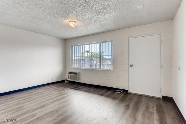 Photo - 4600 University Center Dr Unit 128