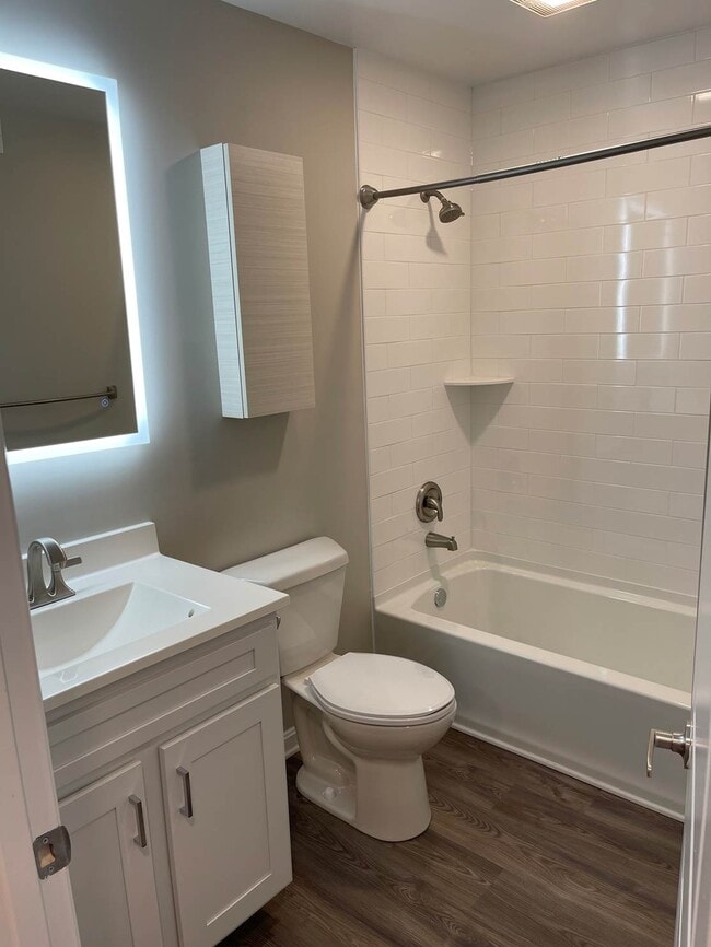 Photo - Clarys Crossing