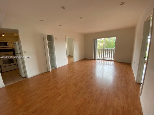 Photo - 4713 NW 7th St Unit 306-1