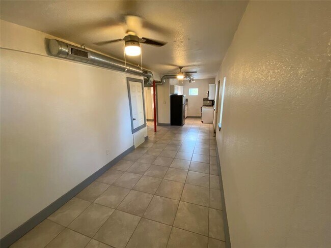Photo - 2103 Rosewood Ave Unit A
