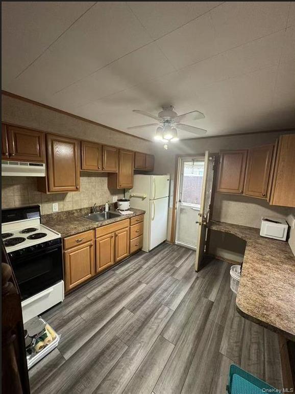 Photo - 42 Hollyhock Rd