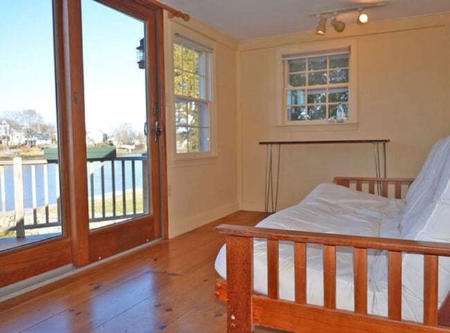 Photo - Waterfront Winter Rental: River Watch
