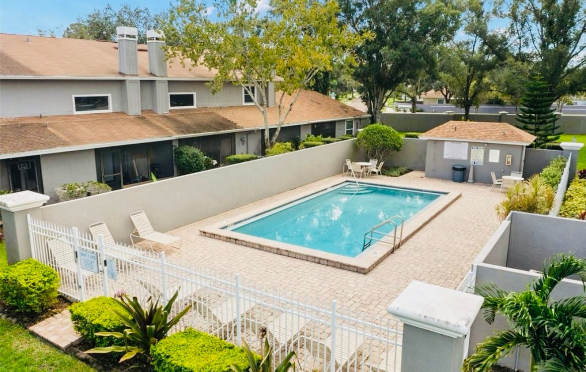 Photo - 10063 Lake Oak Cir (Tampa, FL)