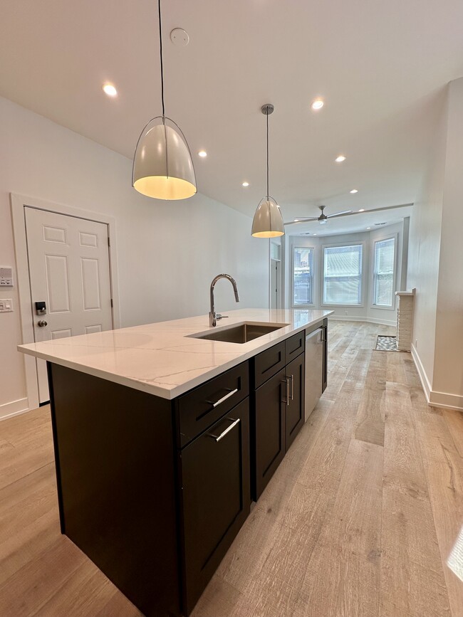 Photo - 2950 N Sheffield Ave Unit 3F