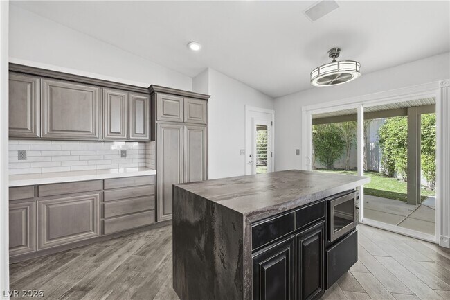 Photo - 3333 Indian Moon Dr