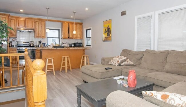 Photo - 117 Glenville Ave Unit 2