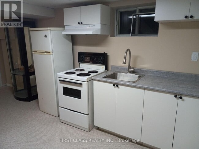 Photo - 11 Ellington Dr