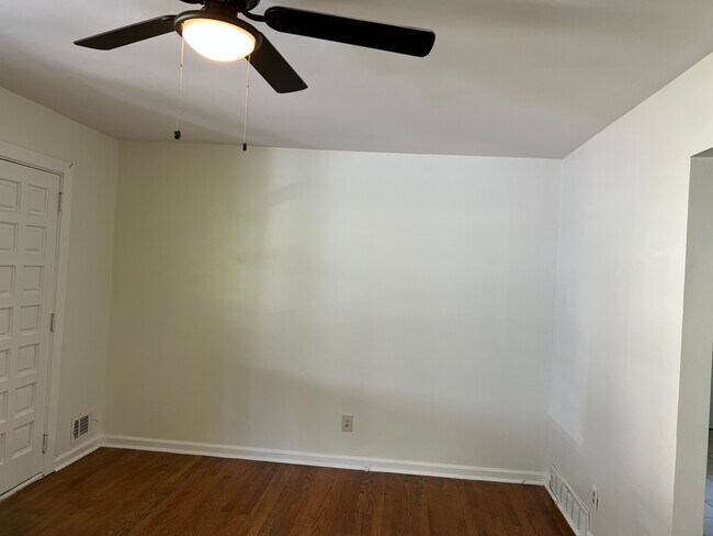 Photo - 4454 Roberta Cir