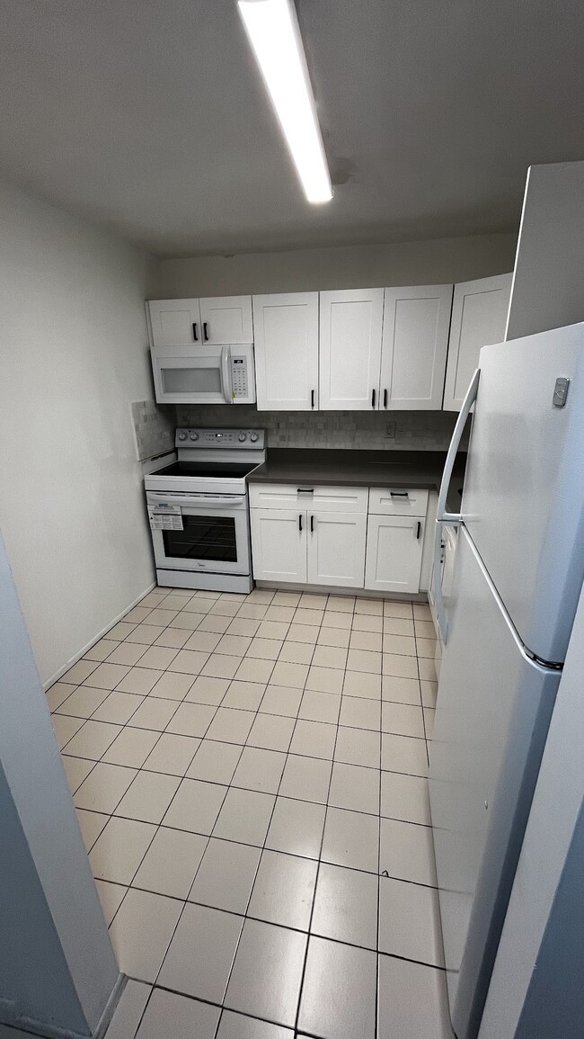 Photo - 7800 Camino Real Unidad H410