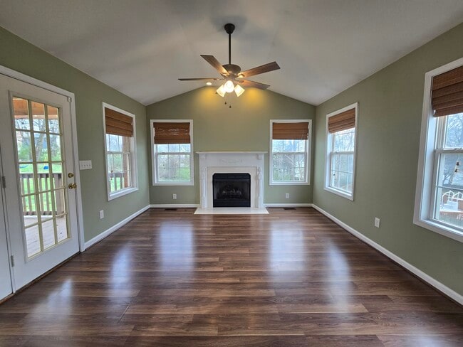 Photo - 2723 Mollys Ct