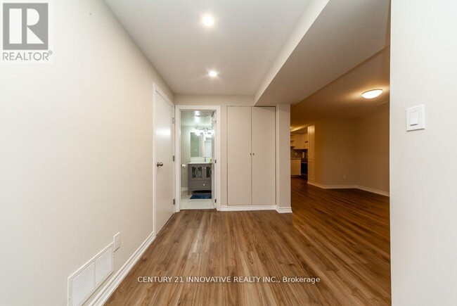 Photo - 16 Long Dr