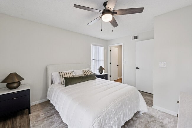 Photo - Oasis Naples Apartments