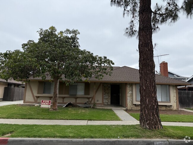 Building Photo - 2713 W Aurora St Unit 2713 W. Aurora #1 Rental