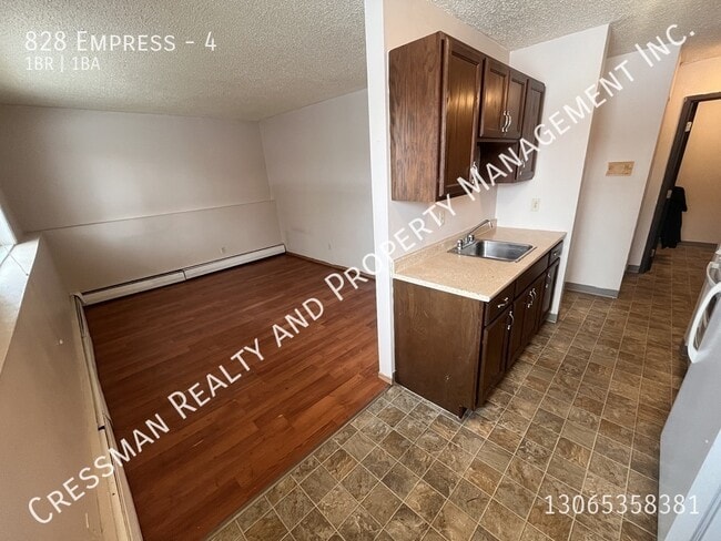 Photo - 1 bed, 1 bath APARTMENT located in Rosemont, Regina, SK. Unit 4