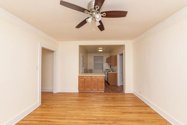 Photo - 2 bedroom in Evanston IL 60202 Unit 2W