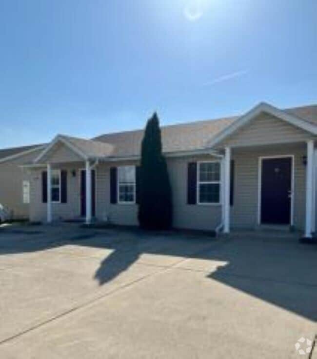 Building Photo - 3323 Country Place Ln Unit 3329 Country Place Ln. Rental