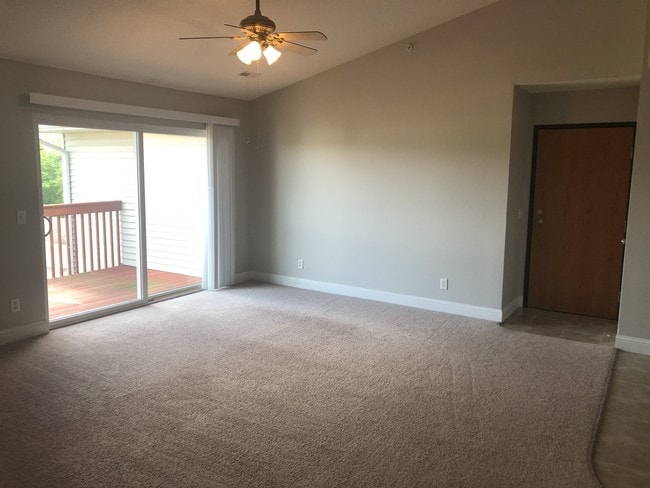 Photo - 641 E 46th St Unit A-11