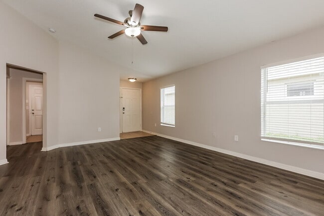 Photo - 10323 Holland Rd